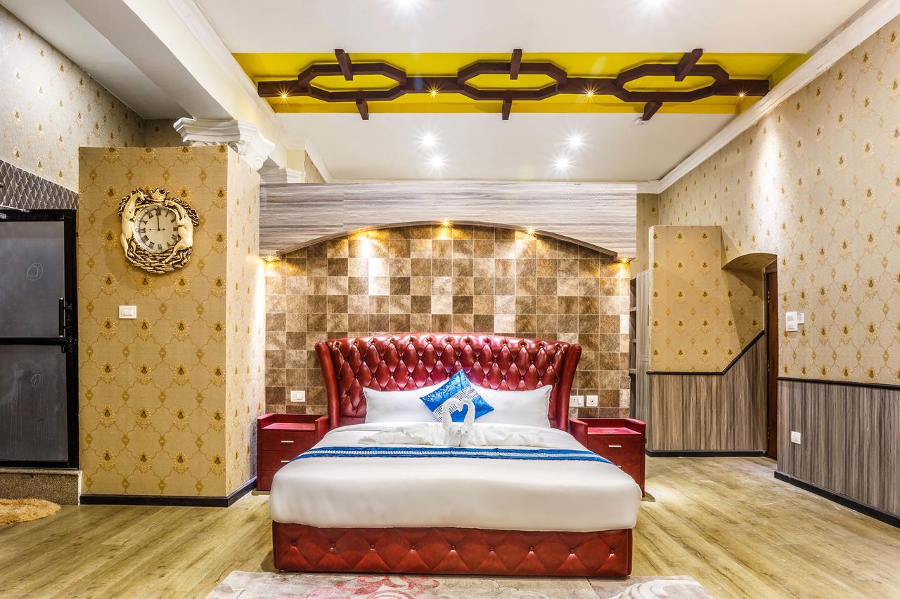 รอยัล เอ็มไพร์ บูทิก โฮเต็ล Hotel กาฐมาณฑุ ภายนอก รูปภาพ