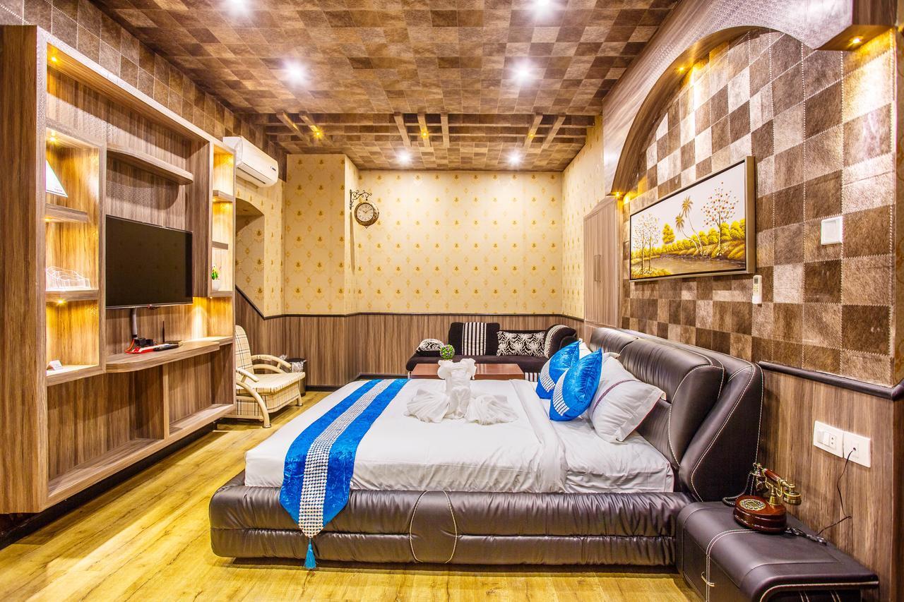 รอยัล เอ็มไพร์ บูทิก โฮเต็ล Hotel กาฐมาณฑุ ภายนอก รูปภาพ