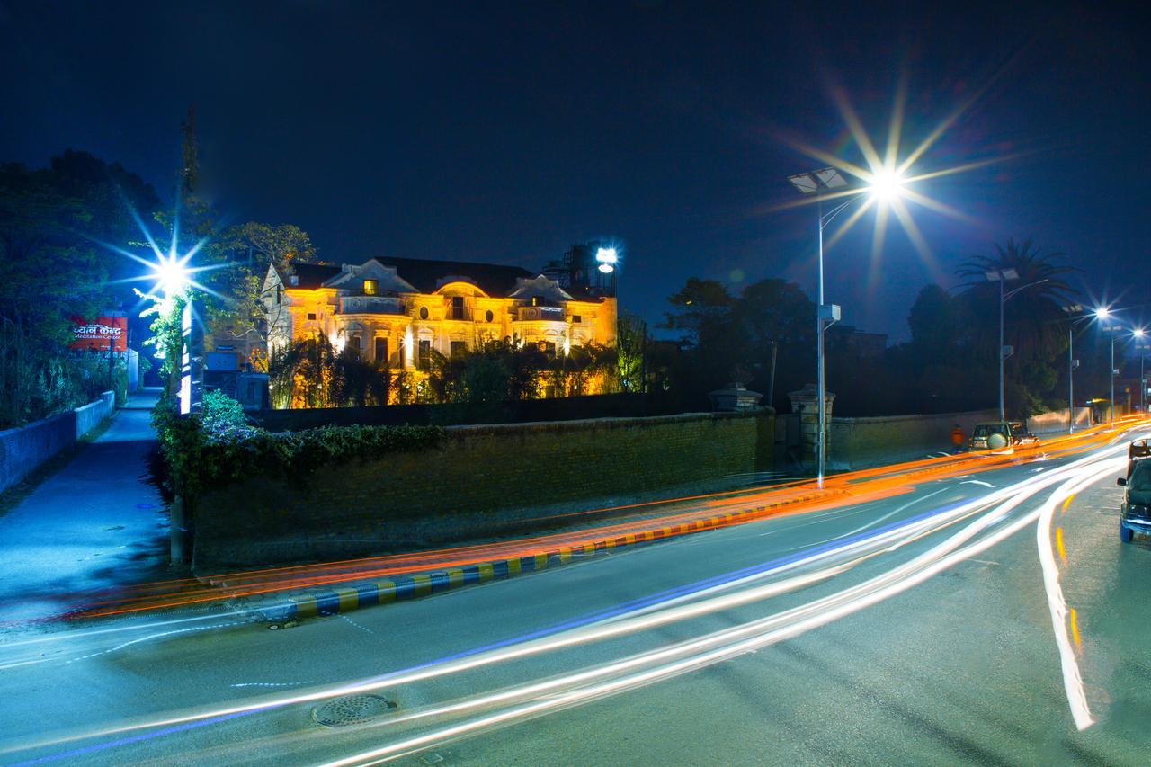 รอยัล เอ็มไพร์ บูทิก โฮเต็ล Hotel กาฐมาณฑุ ภายนอก รูปภาพ