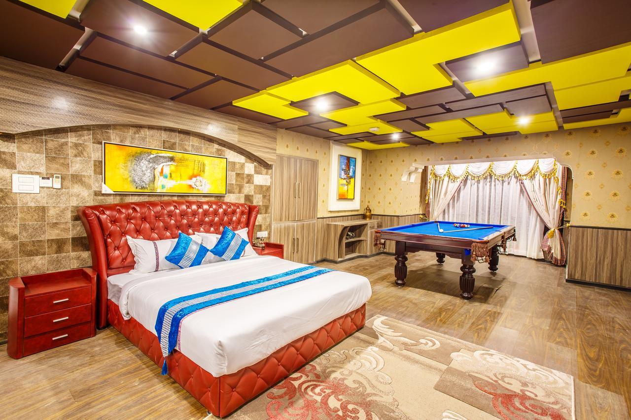 รอยัล เอ็มไพร์ บูทิก โฮเต็ล Hotel กาฐมาณฑุ ภายนอก รูปภาพ