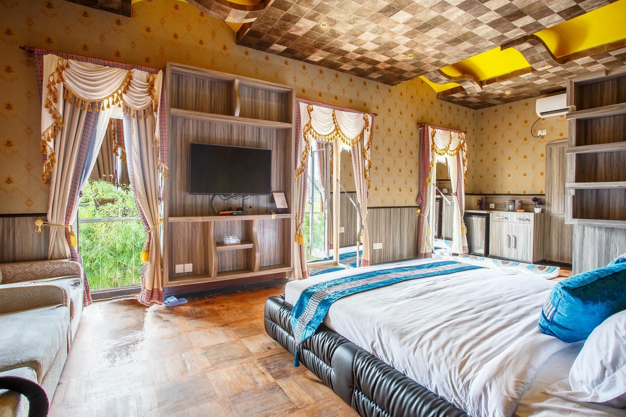 รอยัล เอ็มไพร์ บูทิก โฮเต็ล Hotel กาฐมาณฑุ ภายนอก รูปภาพ