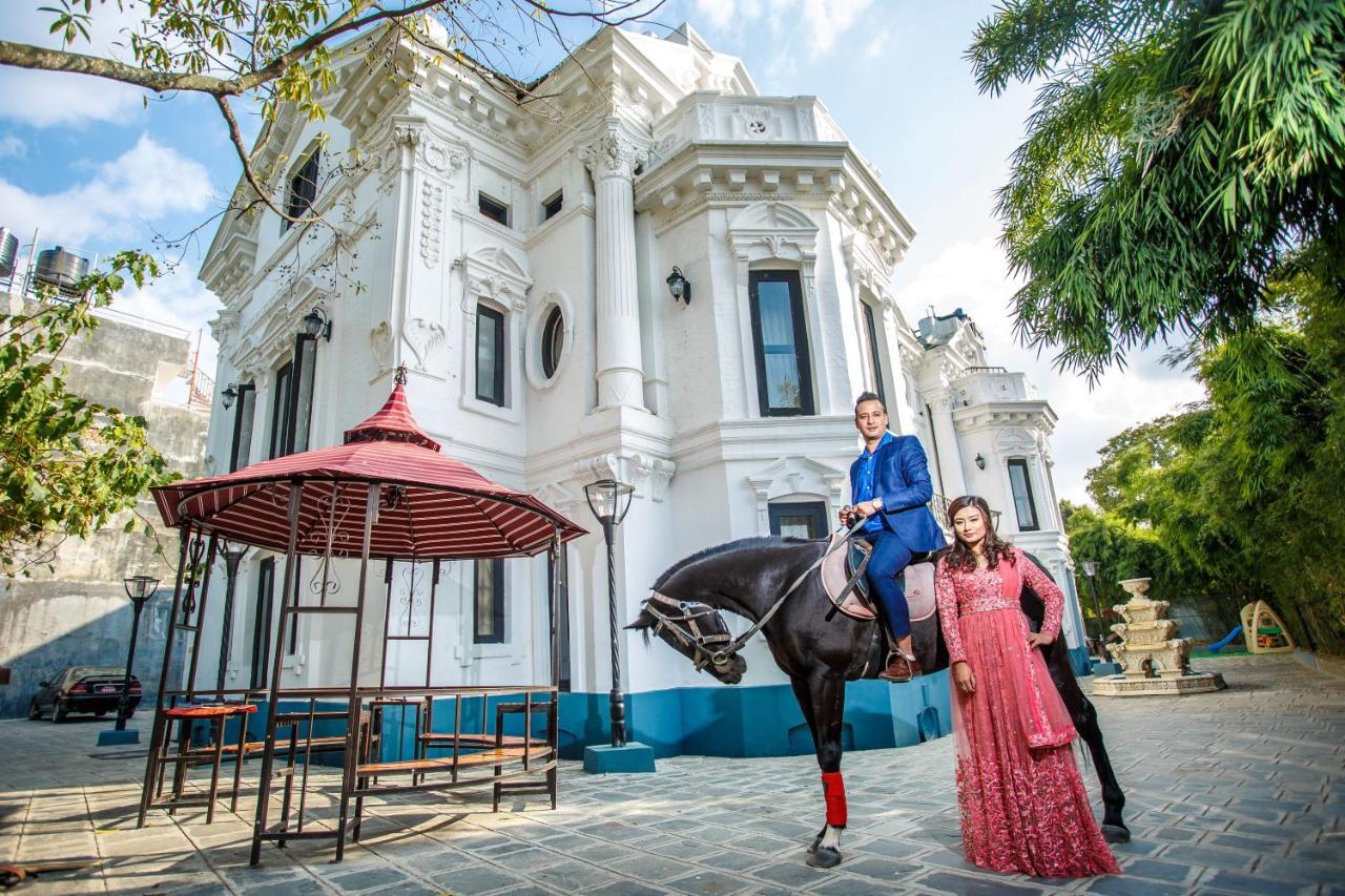 รอยัล เอ็มไพร์ บูทิก โฮเต็ล Hotel กาฐมาณฑุ ภายนอก รูปภาพ